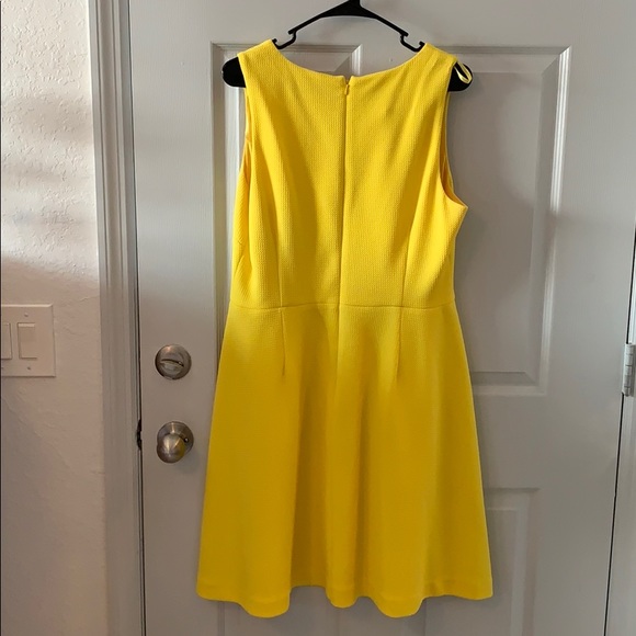 Yellow Dress! - Picture 2 of 3